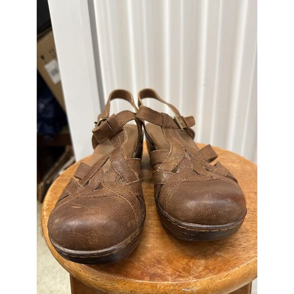 BOC Born Concept Brown Leather Strappy Wedge Sandals Women's 8 - Picture 3 of 5